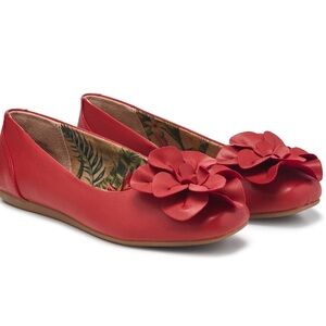 Born Red Leather Peony Flower Ballet Flat Women’s Size 8